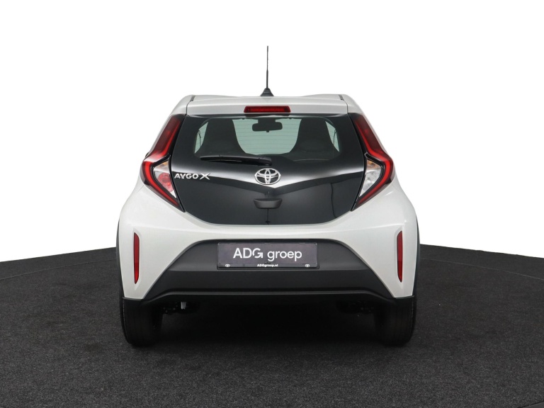 Toyota Aygo X - 1.0 VVT-i MT Play 39