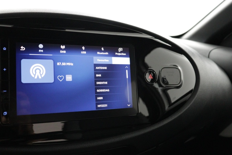 Toyota Aygo X - 1.0 VVT-i MT Play 8