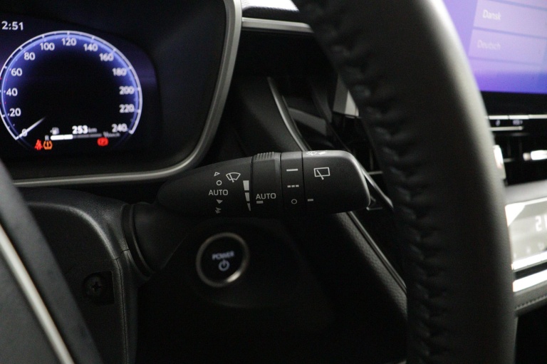 Toyota Corolla Cross - Hybrid 200 Dynamic 30