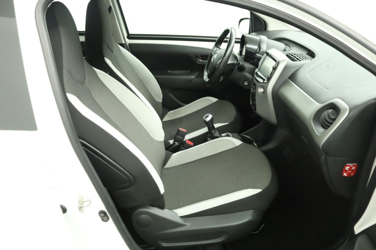 Toyota Aygo - 1.0 VVT-i x-nav 22