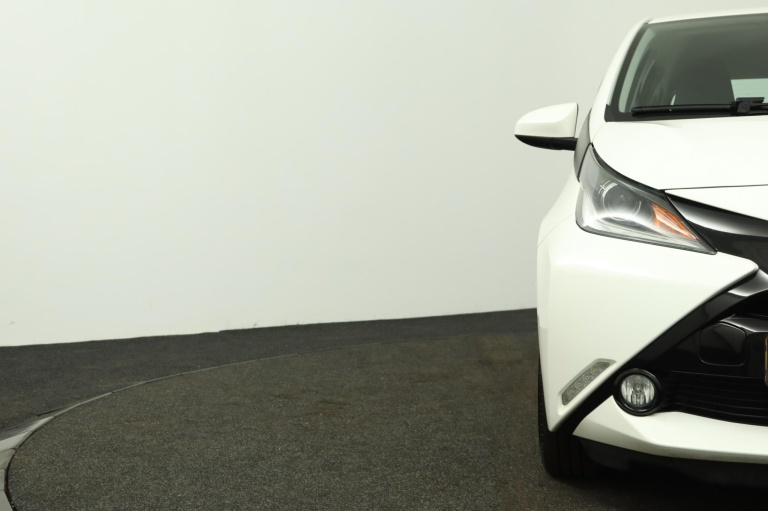 Toyota Aygo - 1.0 VVT-i x-nav 34