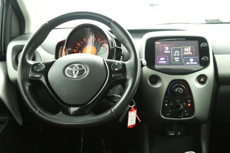 Toyota Aygo - 1.0 VVT-i x-nav 49