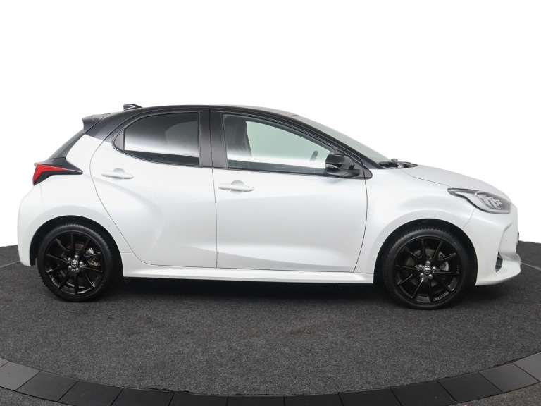 Toyota Yaris - 1.5 Hybrid Executive 13