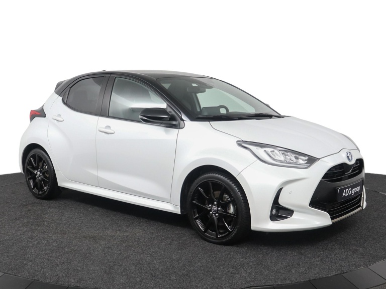 Toyota Yaris - 1.5 Hybrid Executive 14