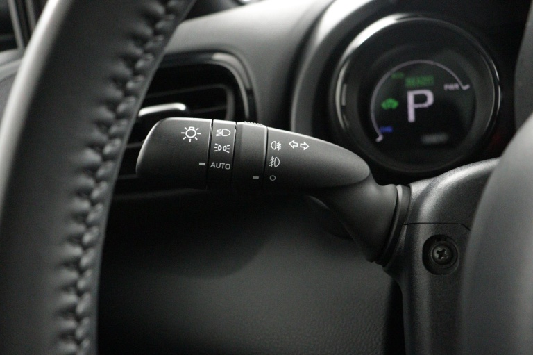 Toyota Yaris - 1.5 Hybrid Executive 29