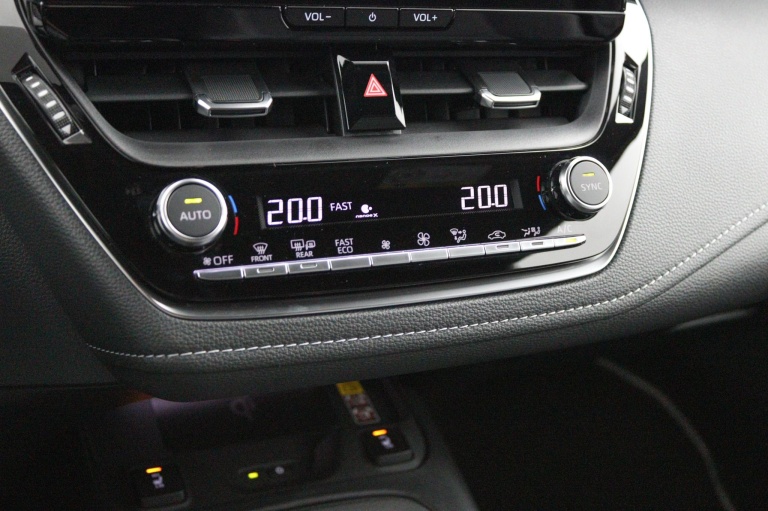 Toyota Corolla Touring Sports - Hybrid 140 Dynamic 7