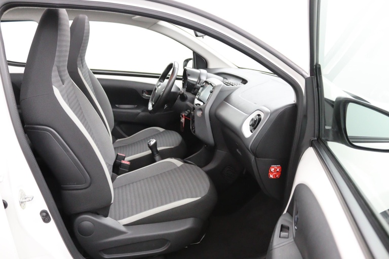 Toyota Aygo - 1.0 VVT-i x-play Cabrio 12