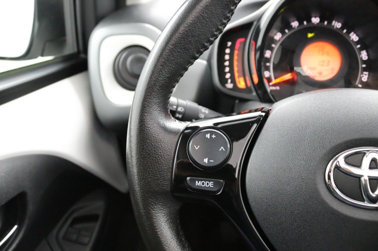 Toyota Aygo - 1.0 VVT-i x-play Cabrio 20