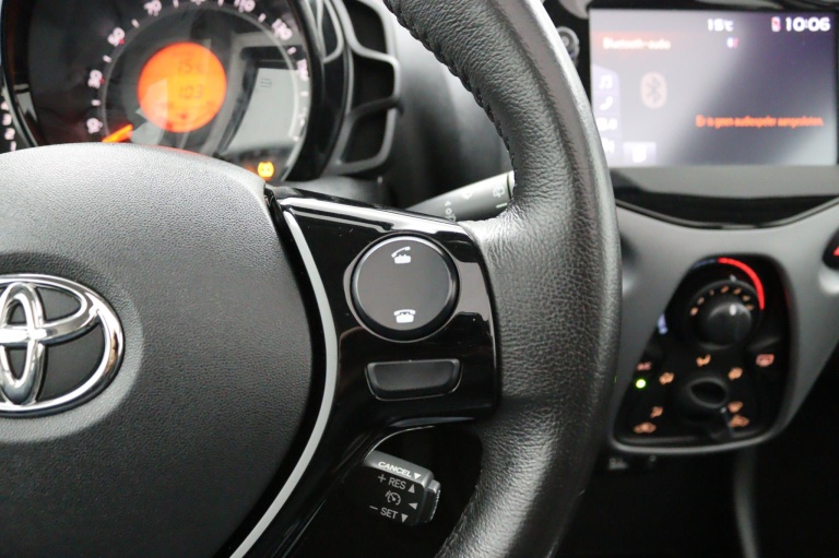 Toyota Aygo - 1.0 VVT-i x-play Cabrio 21