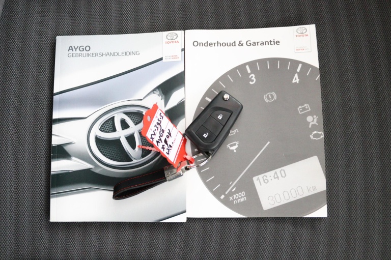 Toyota Aygo - 1.0 VVT-i x-play Cabrio 26