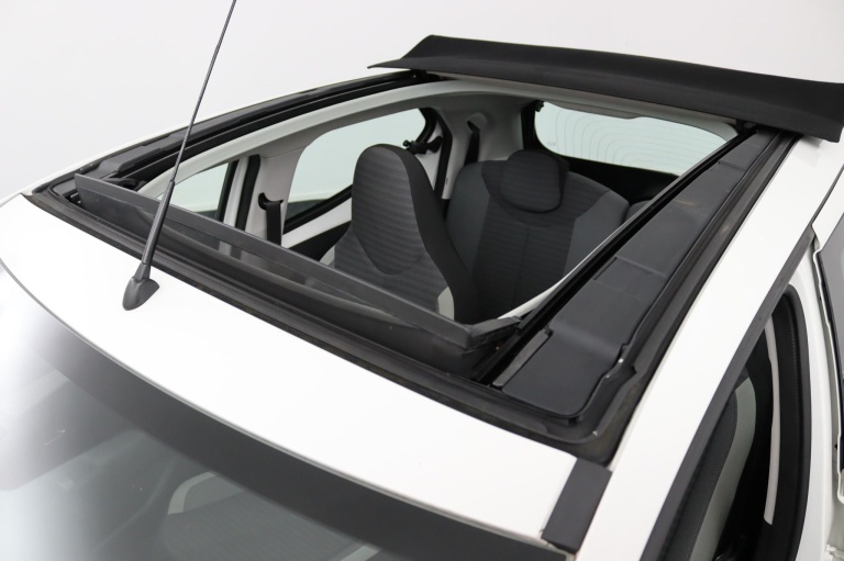 Toyota Aygo - 1.0 VVT-i x-play Cabrio 9