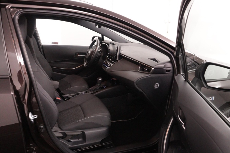 Toyota Corolla Touring Sports - 2.0 Hybrid Style 18