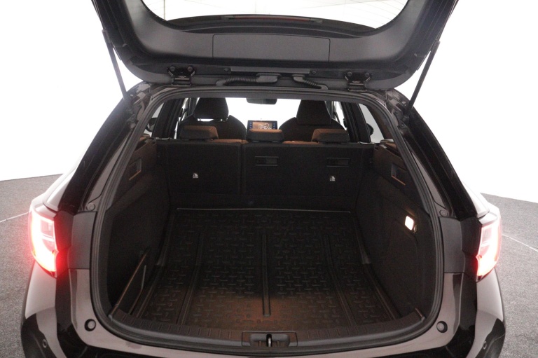 Toyota Corolla Touring Sports - 2.0 Hybrid Style 21