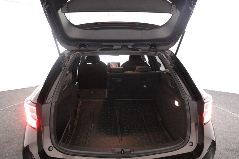 Toyota Corolla Touring Sports - 2.0 Hybrid Style 23