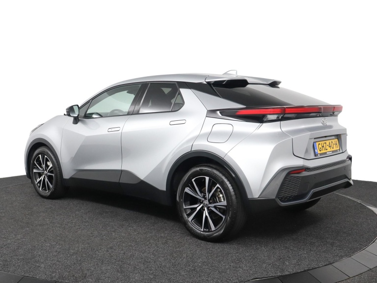 Toyota C-HR - 1.8 Hybrid 140 Dynamic 12