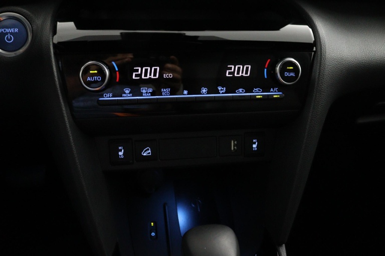 Toyota Yaris Cross - 1.5 Hybrid Adventure Limited AWD 17