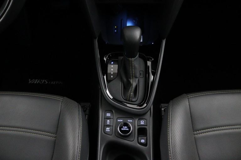 Toyota Yaris Cross - 1.5 Hybrid Adventure Limited AWD 24