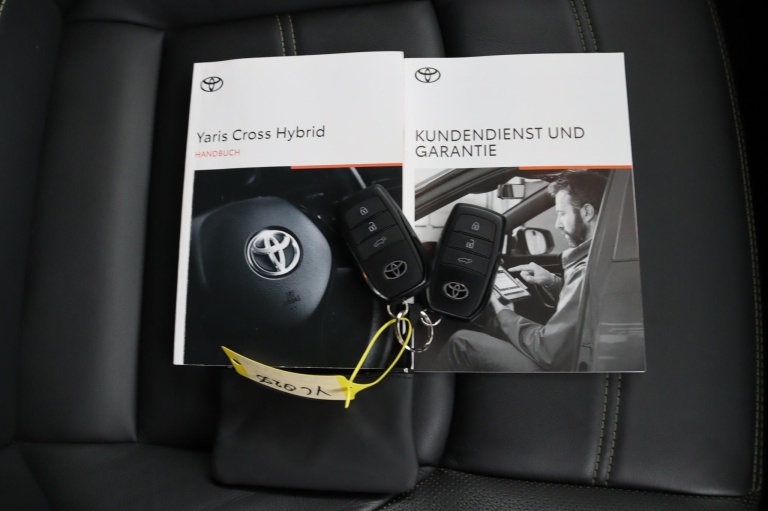 Toyota Yaris Cross - 1.5 Hybrid Adventure Limited AWD 25