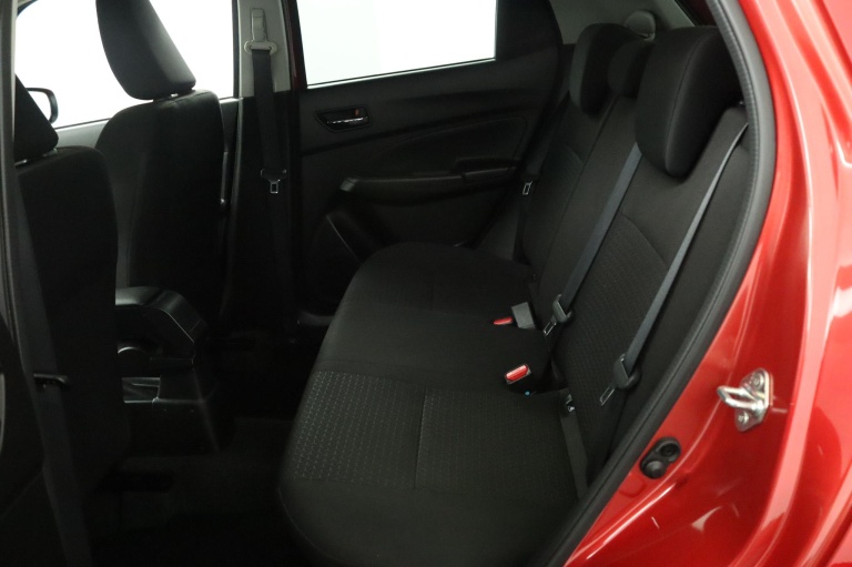Suzuki Swift - 1.0 Stijl Smart Hybrid 18