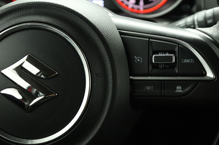 Suzuki Swift - 1.0 Stijl Smart Hybrid 21