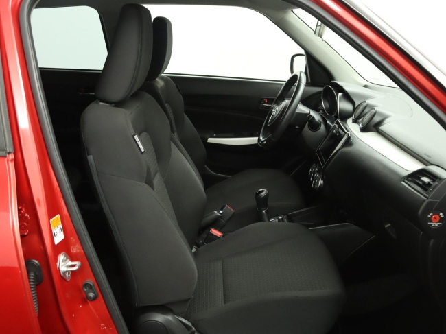 Suzuki Swift - 1.0 Stijl Smart Hybrid
