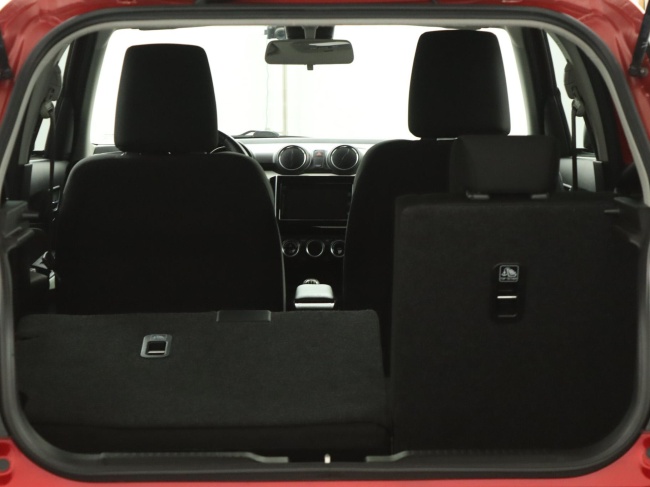 Suzuki Swift - 1.0 Stijl Smart Hybrid