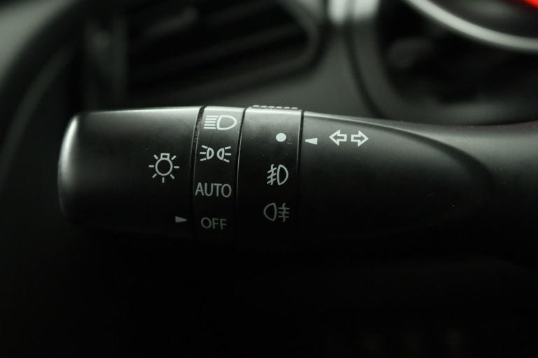 Suzuki Swift - 1.0 Stijl Smart Hybrid 31