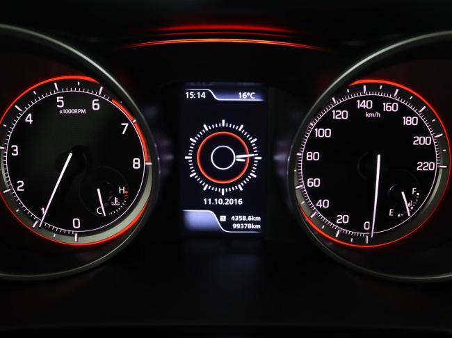 Suzuki Swift - 1.0 Stijl Smart Hybrid