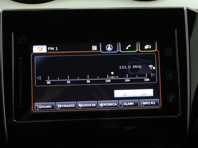 Suzuki Swift - 1.0 Stijl Smart Hybrid