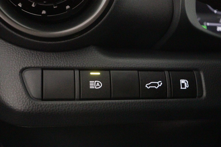 Toyota C-HR - 1.8 Hybrid 140 First Edition 30