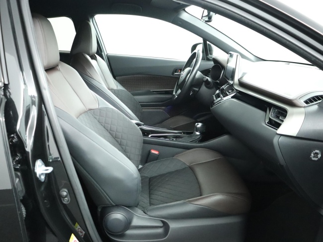 Toyota C-HR - 1.8 Hybrid Executive Ultimate