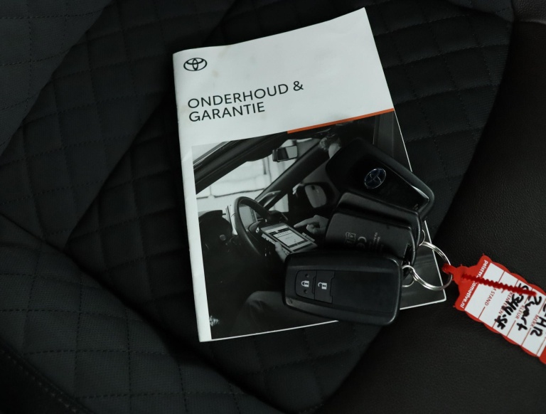 Toyota C-HR - 1.8 Hybrid Executive Ultimate 11