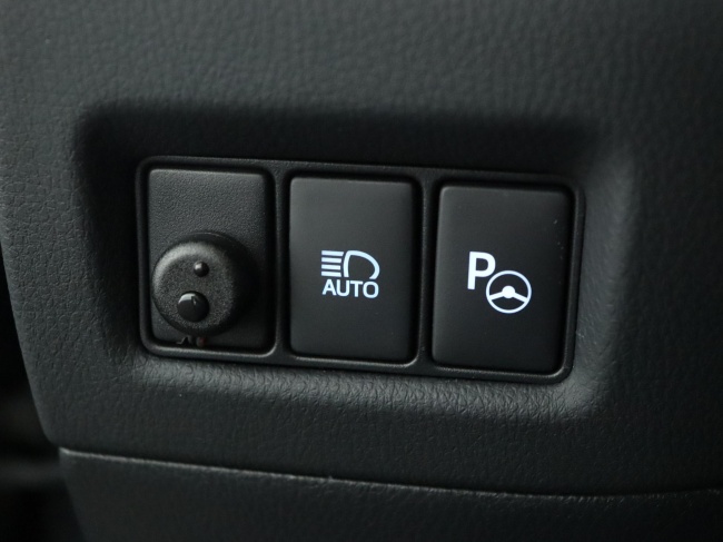 Toyota C-HR - 1.8 Hybrid Executive Ultimate