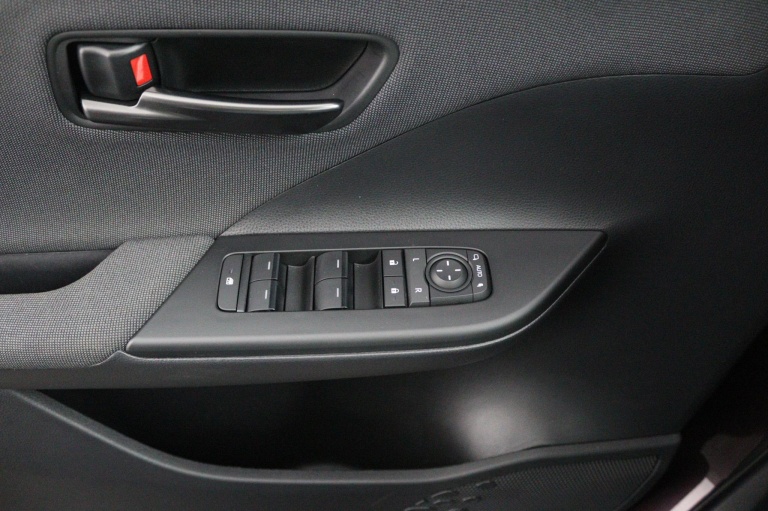 Toyota C-HR - 1.8 Hybrid 140 Dynamic 28