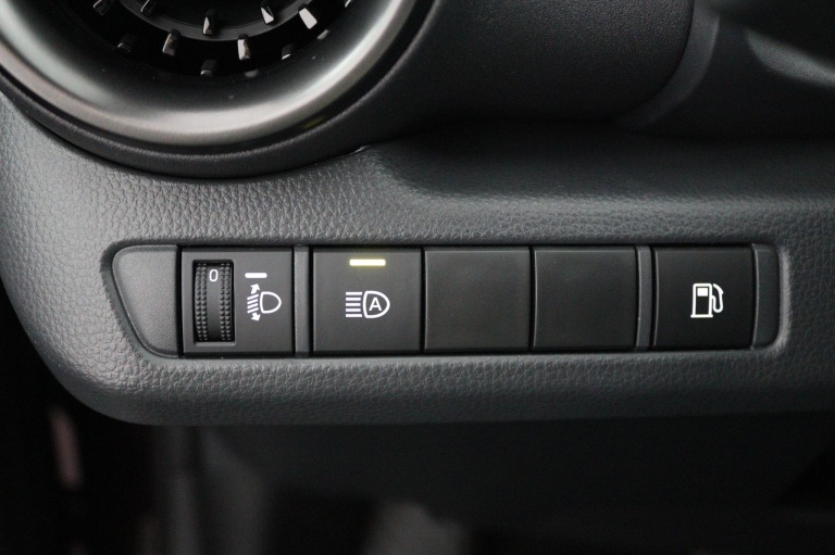 Toyota C-HR - 1.8 Hybrid 140 Dynamic 29