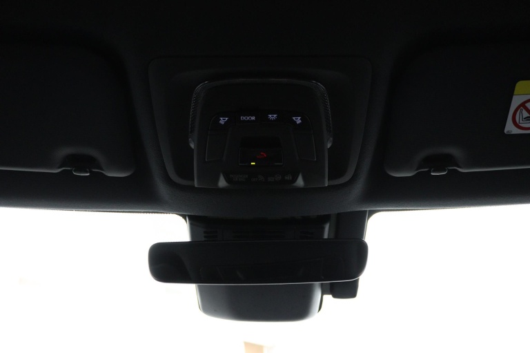 Toyota C-HR - 1.8 Hybrid 140 Dynamic 32