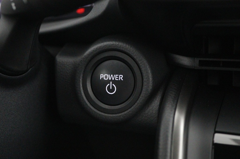 Toyota C-HR - 1.8 Hybrid 140 Dynamic 40