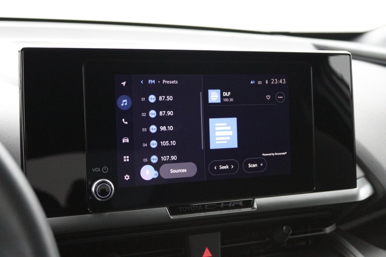 Toyota C-HR - 1.8 Hybrid 140 Dynamic 8