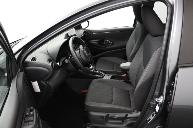 Toyota Yaris - 1.5 Hybrid 115 First Edition 17