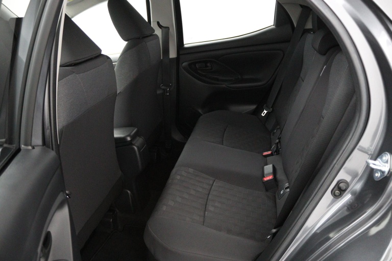 Toyota Yaris - 1.5 Hybrid 115 First Edition 18