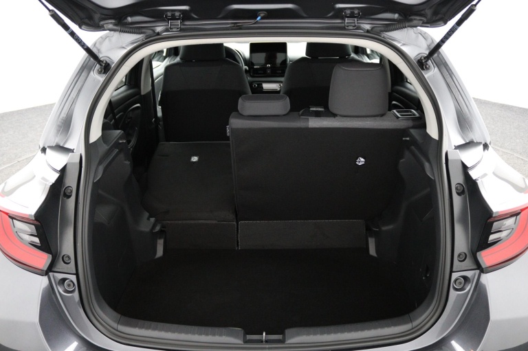 Toyota Yaris - 1.5 Hybrid 115 First Edition 24