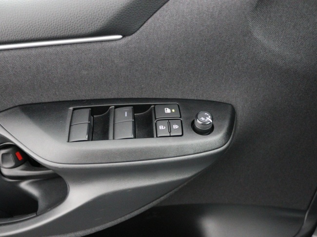 Toyota Yaris - 1.5 Hybrid 115 First Edition