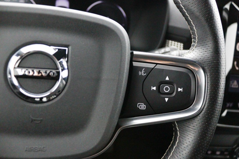 Volvo XC40 - 1.5 T5 Recharge R-Design 12