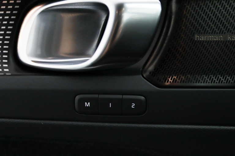 Volvo XC40 - 1.5 T5 Recharge R-Design 29
