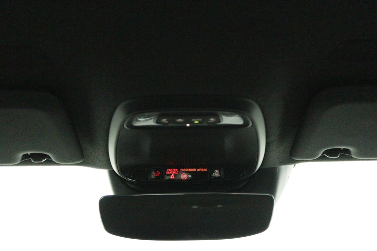 Volvo XC40 - 1.5 T5 Recharge R-Design 35