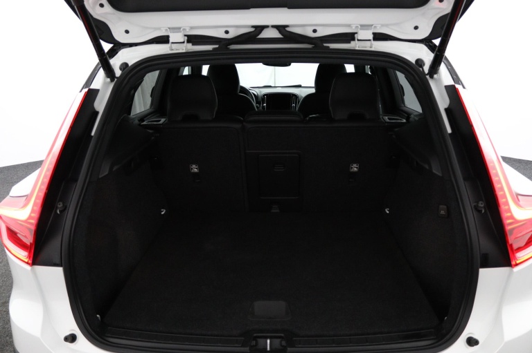 Volvo XC40 - 1.5 T5 Recharge R-Design 37