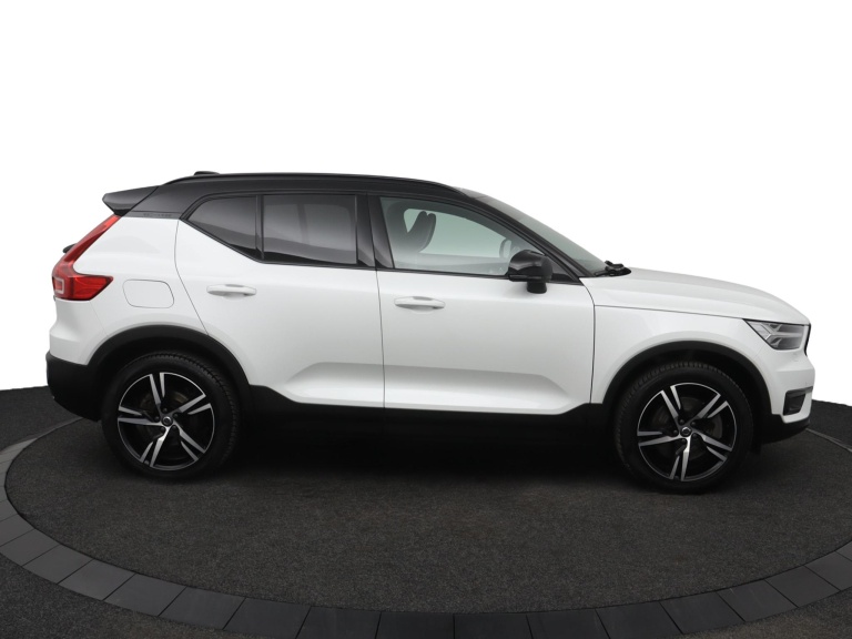 Volvo XC40 - 1.5 T5 Recharge R-Design 4