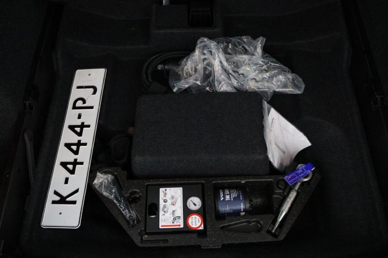 Volvo XC40 - 1.5 T5 Recharge R-Design 41