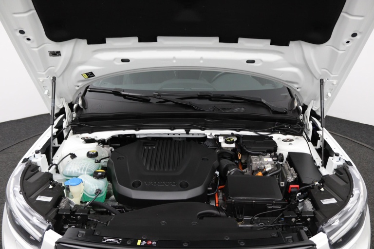 Volvo XC40 - 1.5 T5 Recharge R-Design 42