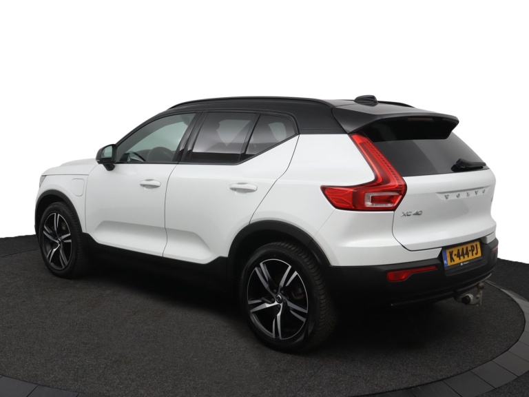 Volvo XC40 - 1.5 T5 Recharge R-Design 6